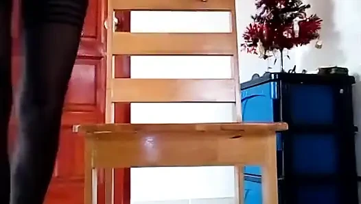 Aku lagi asik ngocok kontolmu dengan stoking seksi