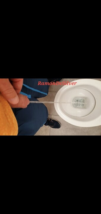 Maître Ramon a besoin de pisser rapidement