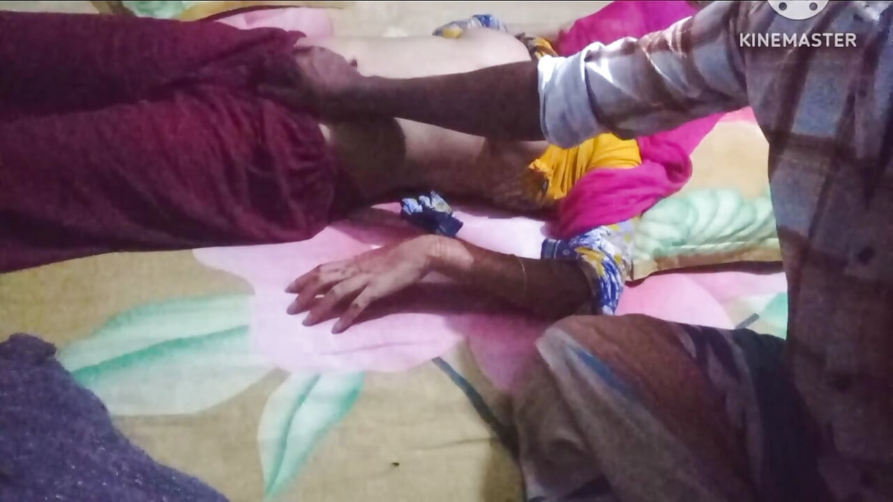 Bangladeshi stepsister give me massage. me give a massage his bobs