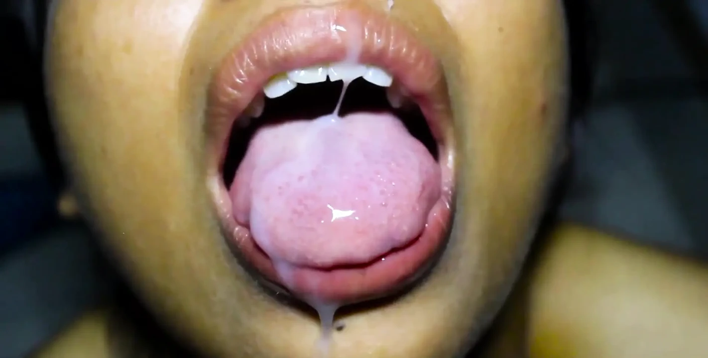 Very Sensual Blowjob From a Beautiful Mexican, They Fill Her Face with a Lot of Semen