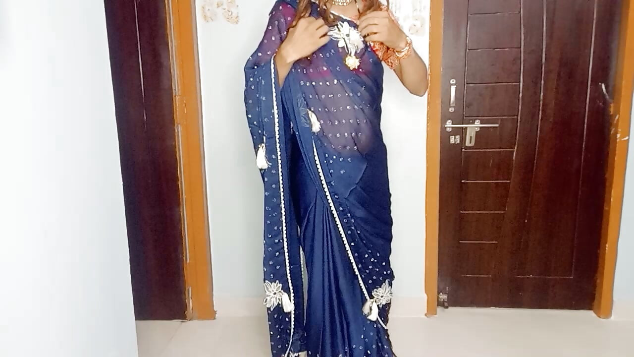 bhabhi ki pahani hu saree our bra panty ko pahan ke use chodne ka ehsaas kiya