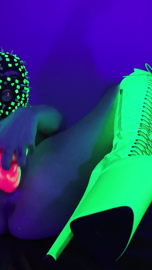 Neon Fuck Solo Rave
