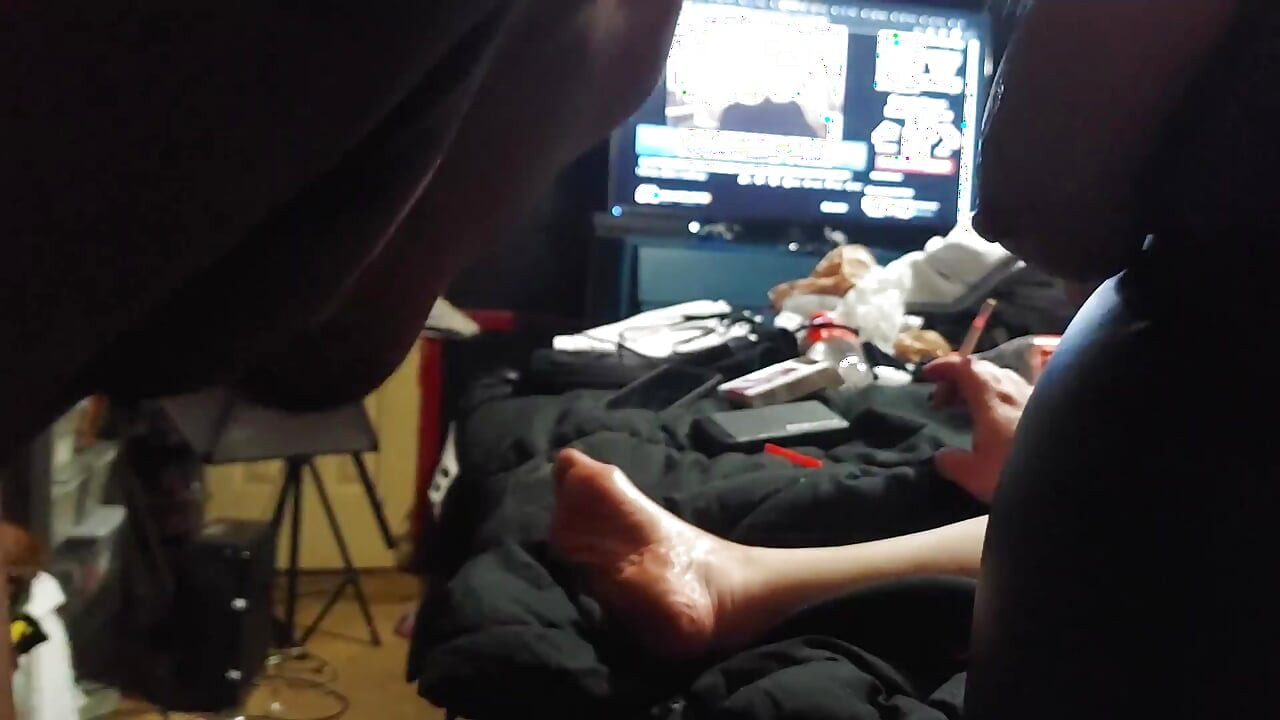 Roșcată dolofană dă gât și pizdă