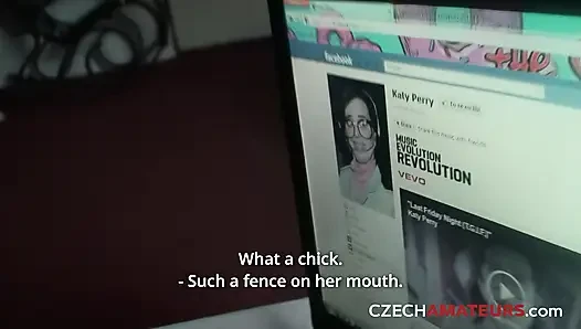 Doğal memelere boşalma (Çek amatörler)