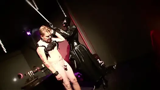 Versaute küken lieben es, zu geben und bestrafung zu bekommen - DVD