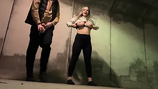 Ehefrau fickte in der innenstadt nach einer party unter einer brücke
