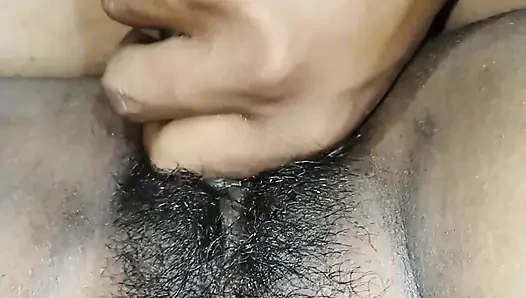 Die freundin des freundes Bs Sie war sehr schön, ich habe mich verliebt, sobald ich sie sah, sie fing auch an, mich ein bisschen zu lecken,