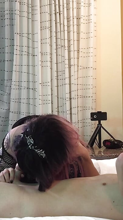 Goth Banci Jade Madison deepthroating batang - kompilasi 1