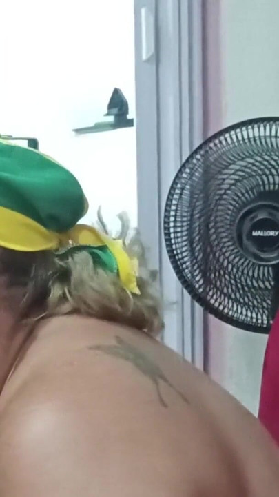Cewek brasil tukang telan kontol | Klip 1