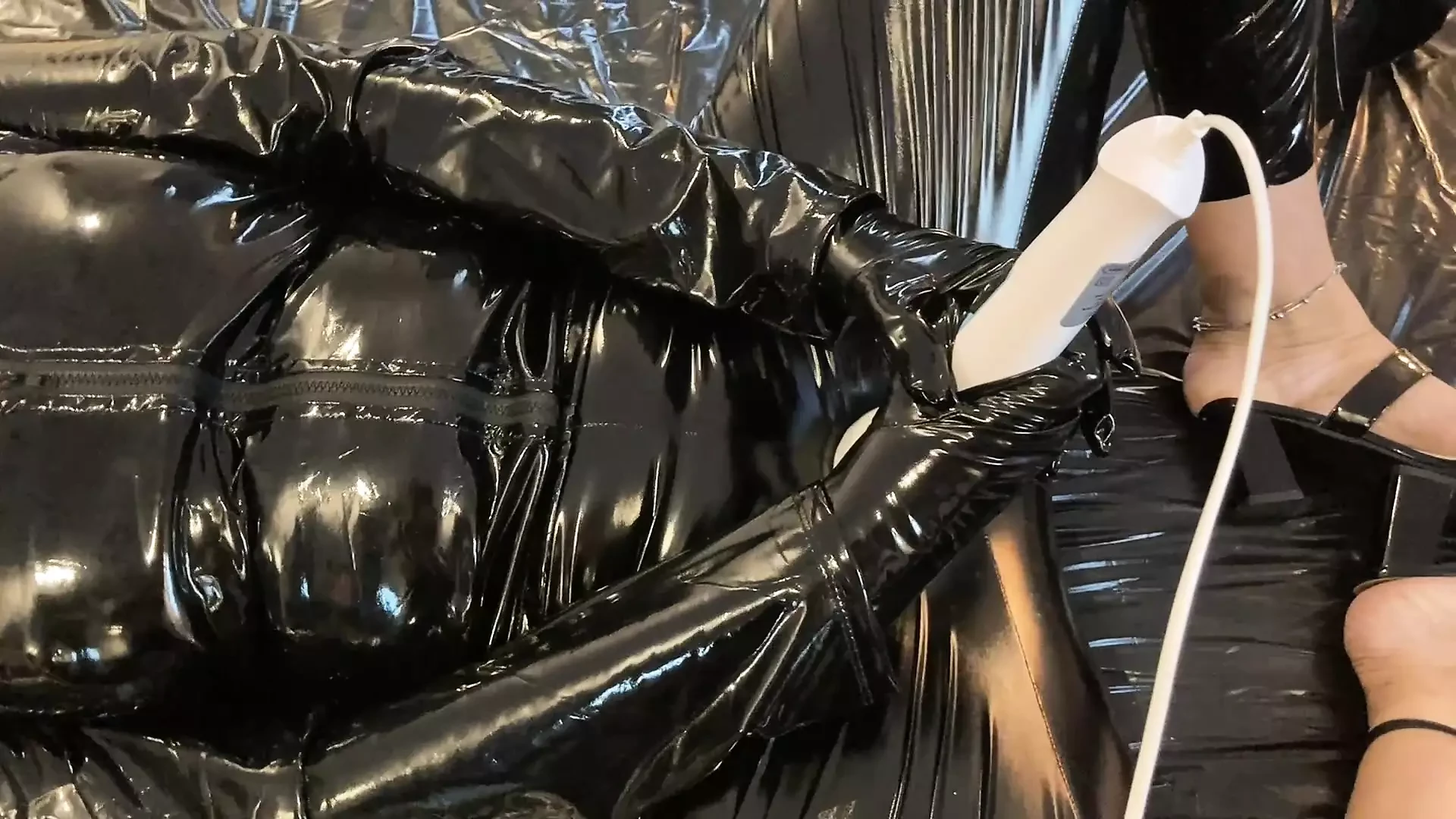 Vinyl Fetish poshak hastmaithun