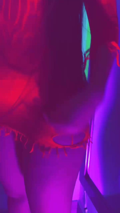 Forbidden Looks Game