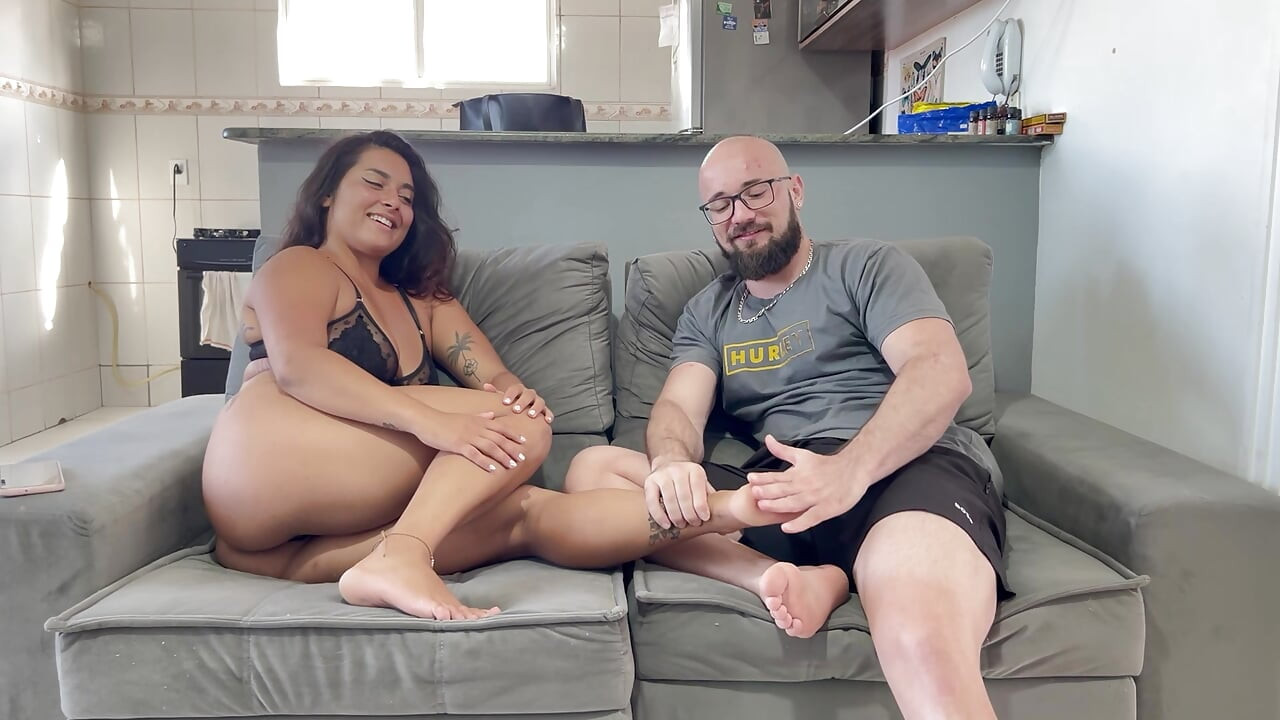 我採訪了這個淘氣的阿根廷人，她開始錄下給她的屄