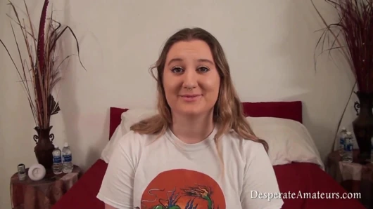 Çaresiz amatör orta yaşlı seksi kadın Willow ve genç Alice sıkı amcıklarını büyük yarakla sertçe siktiriyor