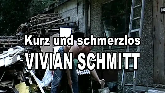 Немецкую горячую маму-блондинку с натуральными формами долбят на улице