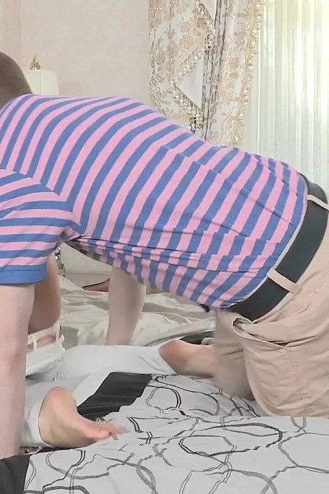 Momsbangteens - Jake Eats Stepmom India's Asshole Before Veronica Catches Them and Joins the Family Threesome