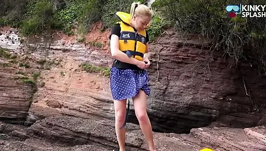 Memilih life jacket paling seksi yang bisa bikin beceknya becek banget