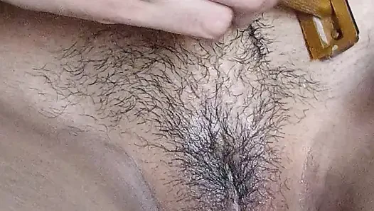 Desi Girl ne baal banakar khire ke sath masti ki