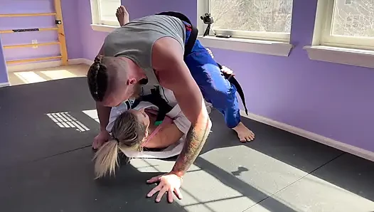 Lora cross gegen Andy savage sex-wrestling