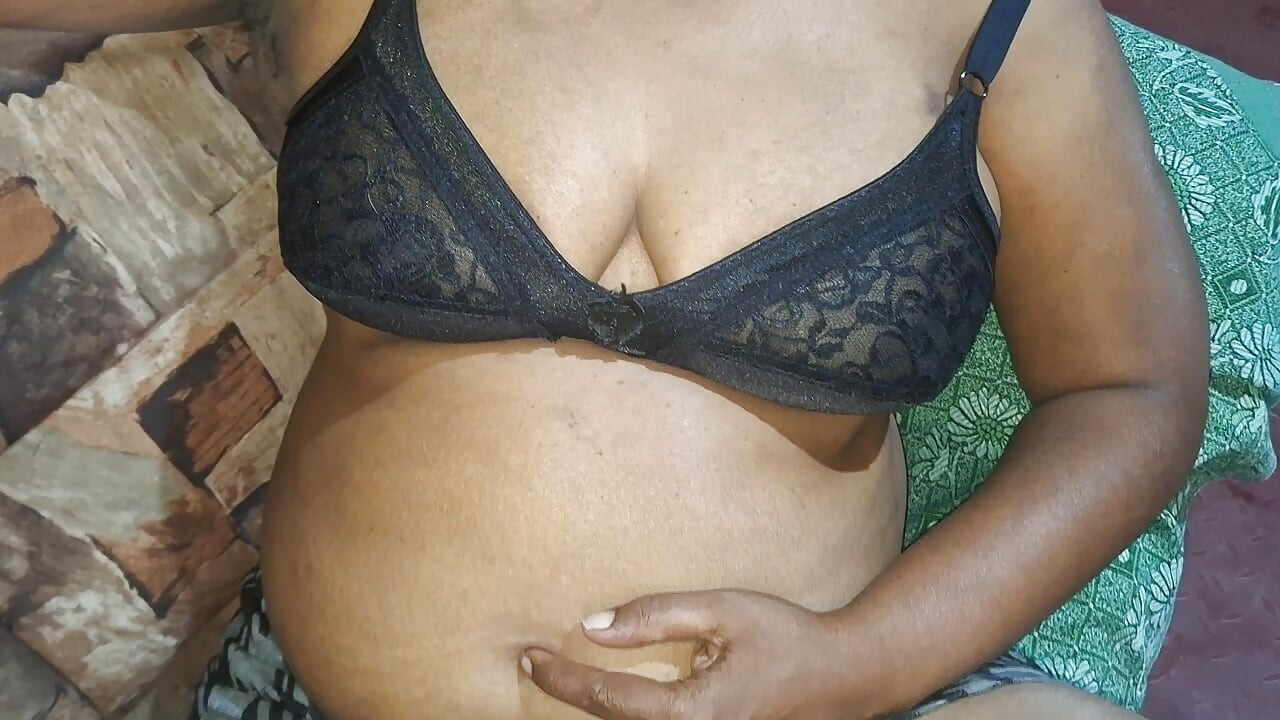 A Beautiful and Beautiful Aunty