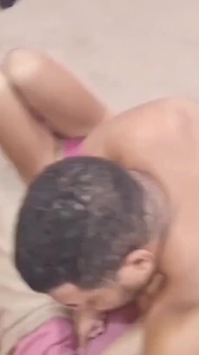 Bunda tiny, anal apertado. | Clip 1