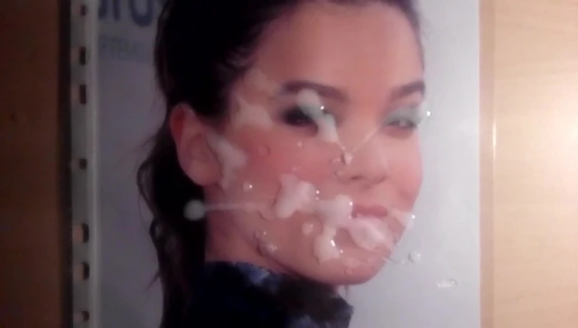 Cumtribute 11 on Hailee Steinfeld