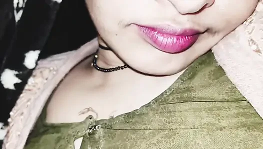 Sevimli üvey kız kardeşim bana dün sikişme şansı veriyor. İkimiz de tam gecenin tadını çıkardık