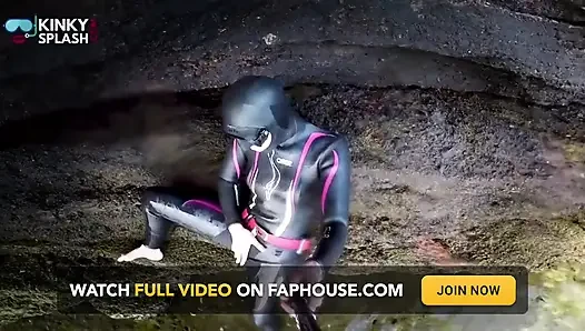 Neoprene wetsuit ve deniz kenarında dalış maskesi mastürbasyonu