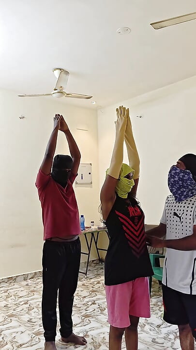 Boxen Trainer und student fickt stiefmutter und stieftochter