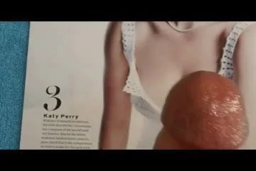 Katy Perry, hommage au sperme pour son anniversaire !