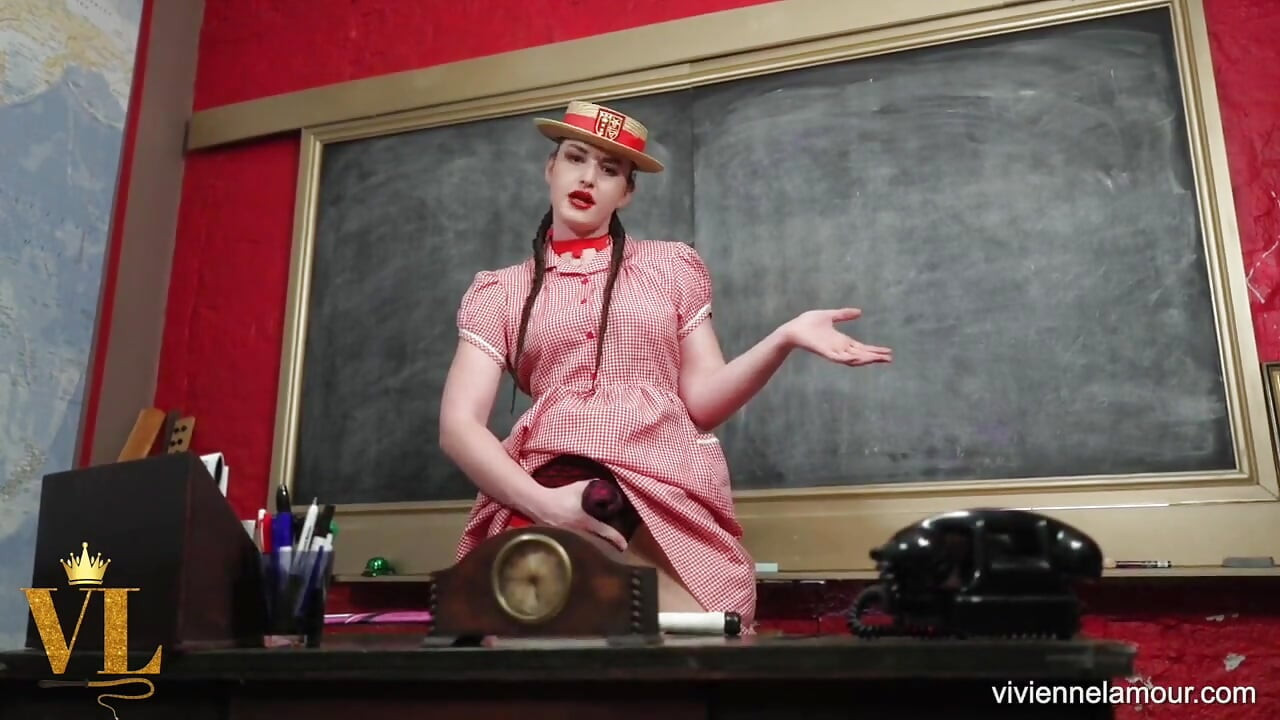 Vivienne L'amour - apabila awek baik menjadi buruk - sudut pandangan pertama pelajar nakal melancap (720p hd penuh)