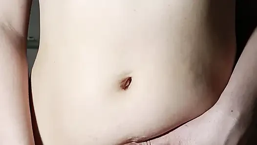Memek sempit cewek sange ini dientot habis-habisan sampai dicrot di dalam