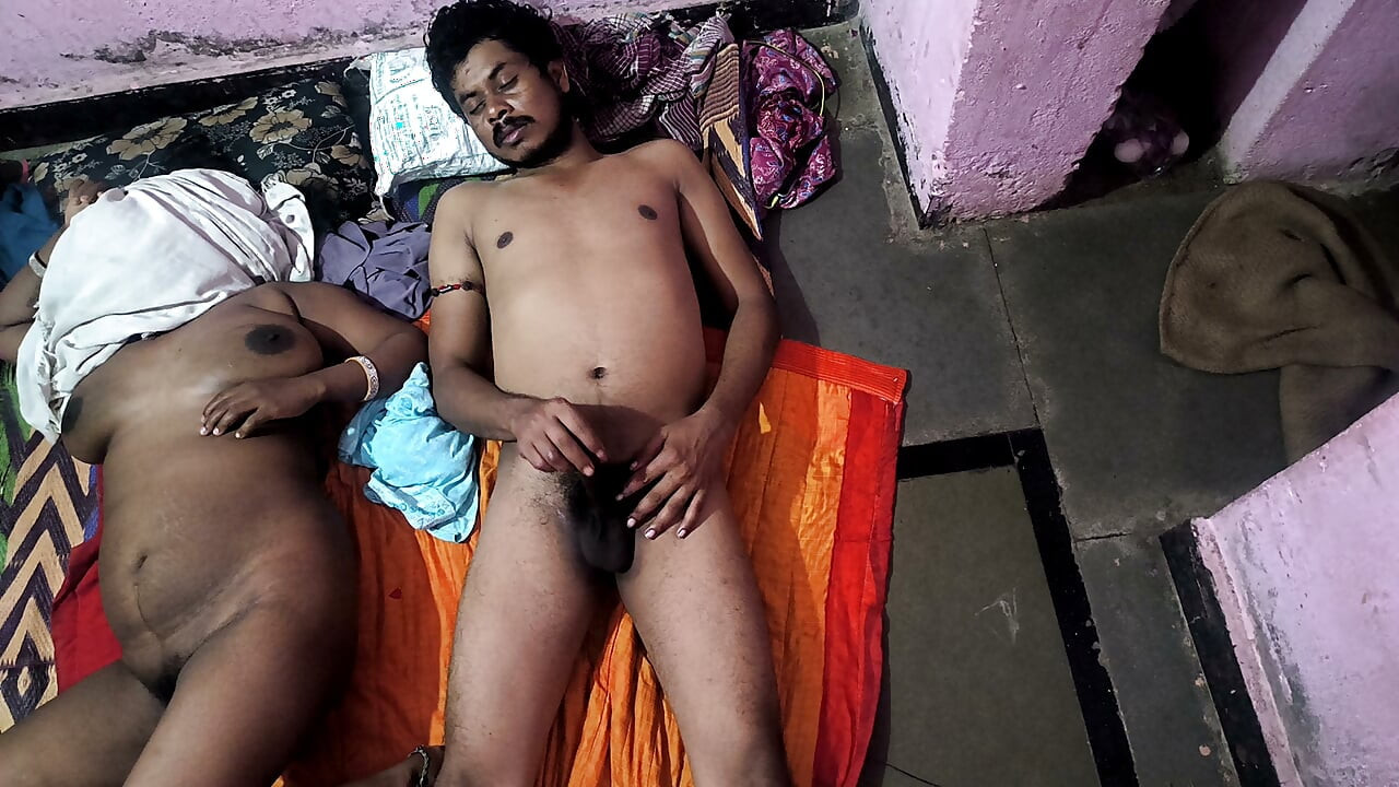 बाप ने सौतेली बेटी को जबरदस्ती चोद दिया