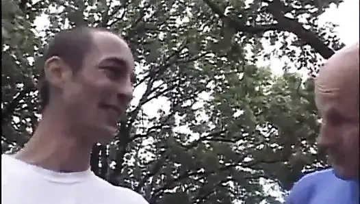 Старые и молодые, огромная оргия-вечеринка с трахом милфы (Полный оригинальный фильм.)