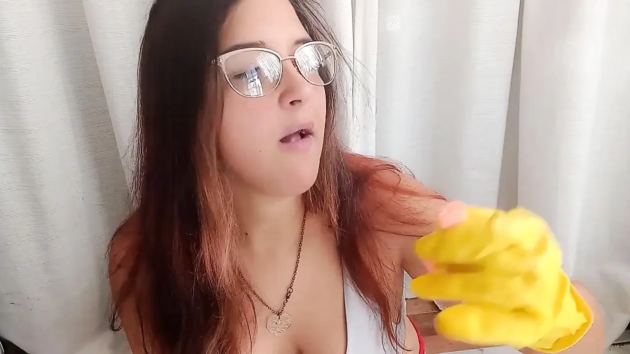 Latex Gloves Bubblegum and Balloon Blowing - Bunny Looner