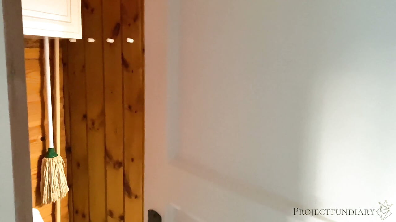 Amateur anal - using all wet holes