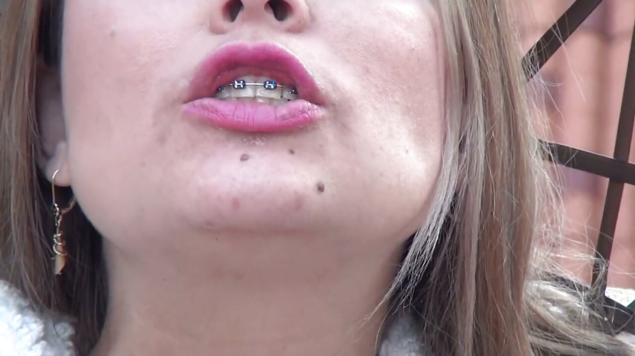 Swallowing Extreme and Big Pig-shaped Rubber Bands