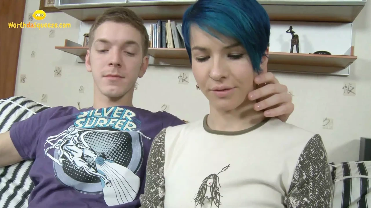 蓝发女郎是欧洲少女的怪胎