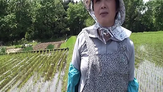 A076G05 saat suamiku lagi nggak di rumah! Seks mesum bareng wanita dominan ini di luar ruangan sambil direkam AV!