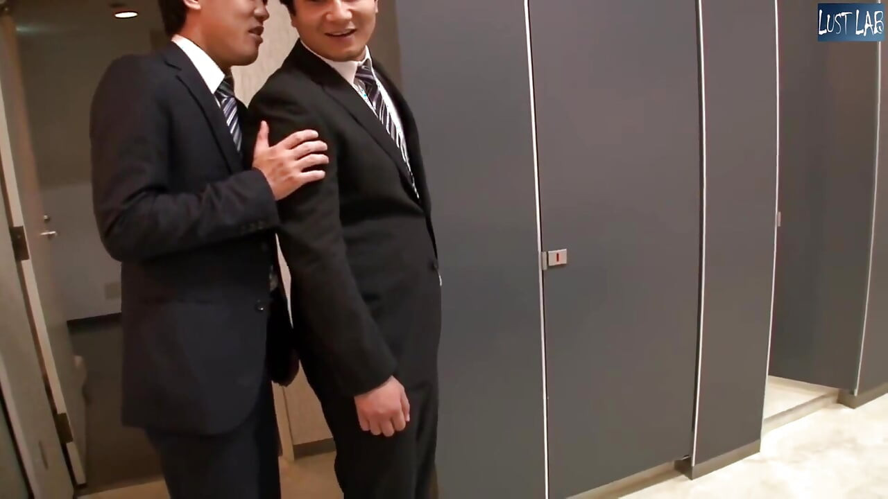 Office Temptation - a colega de trabalho sem calcinha de repente se despi diante de seus olhos parte 2
