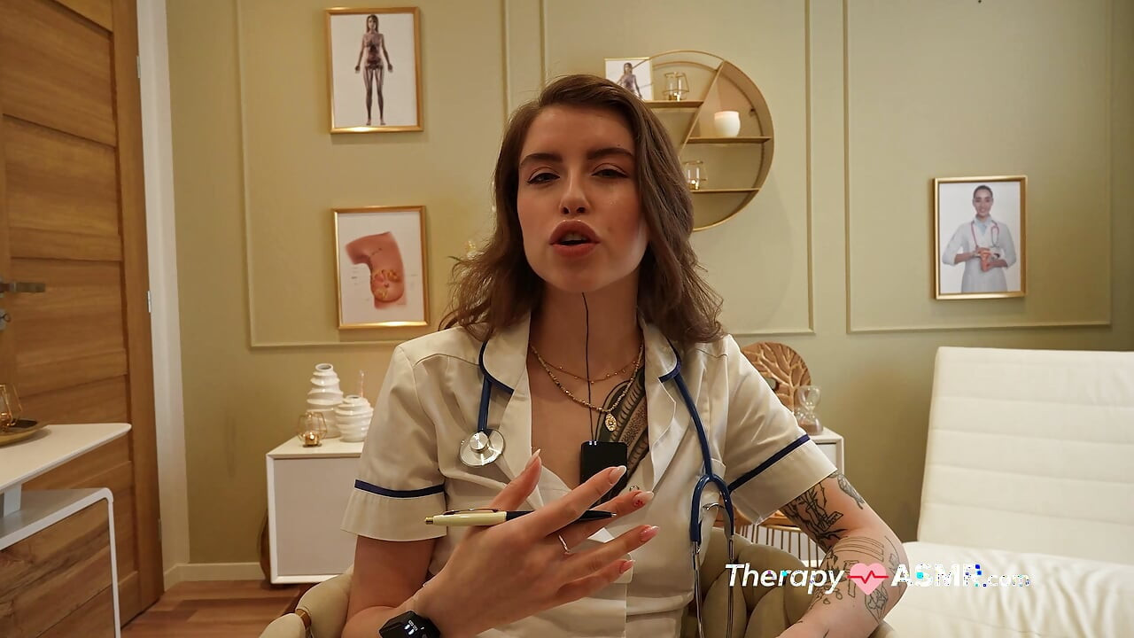 Грудастая милфа Лена (Терапия ASMR)