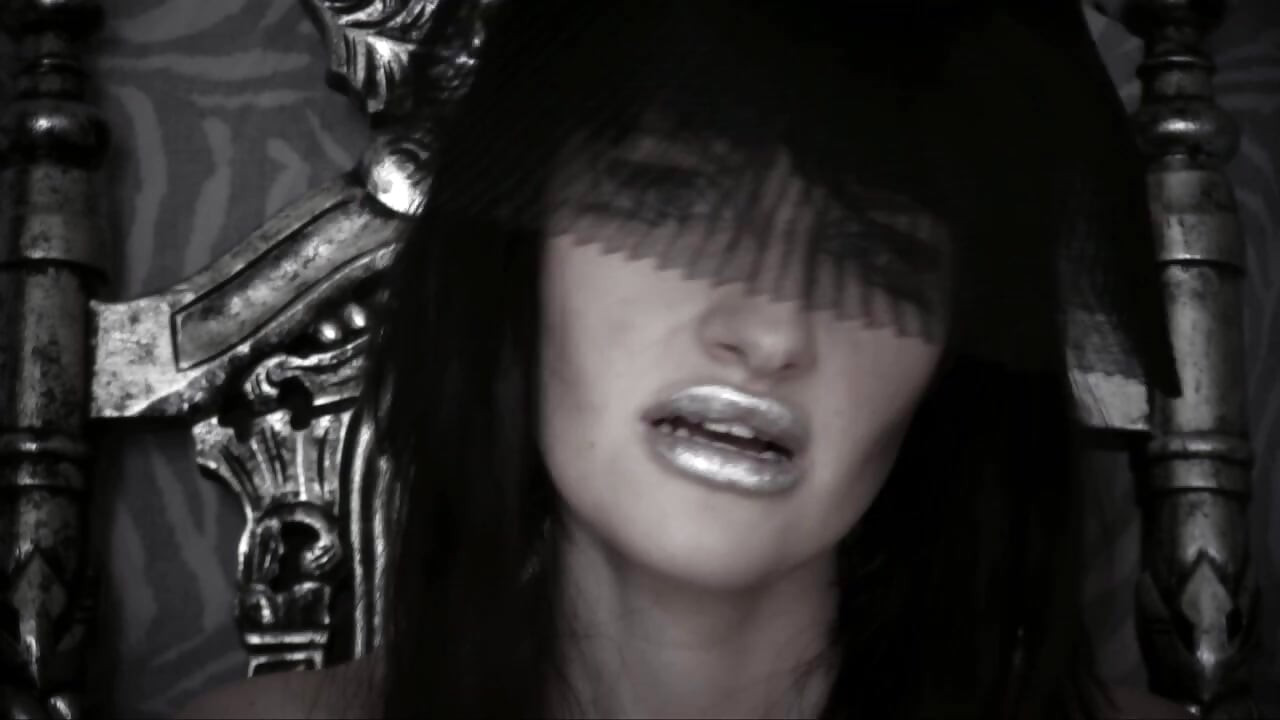 Fascinatrix...