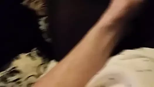 Korkak sara sağladım üzerinde ona sheer siyah külotlu çorap
