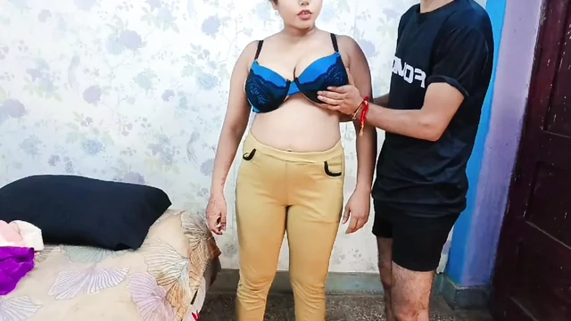 Sexy bhabhi come to my gym and start workout xxxsoniya