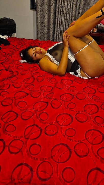 I Am a Maid (governanta) para um dia para meu chefe