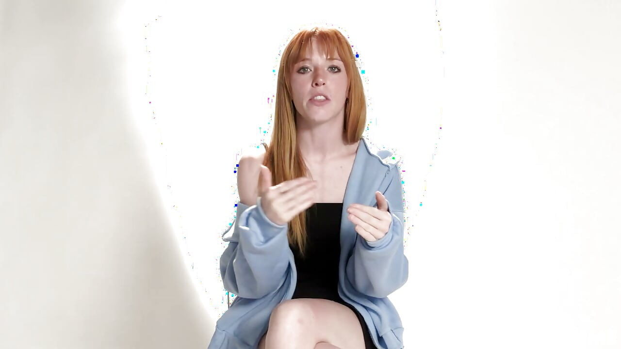 Madi Collins ailesinin diş fırçalarını çaldı!