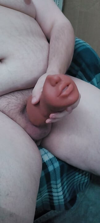 Jugando con mi pene pequeño de 3.5"