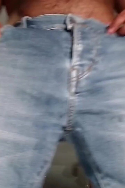 Mijando Em Jeans