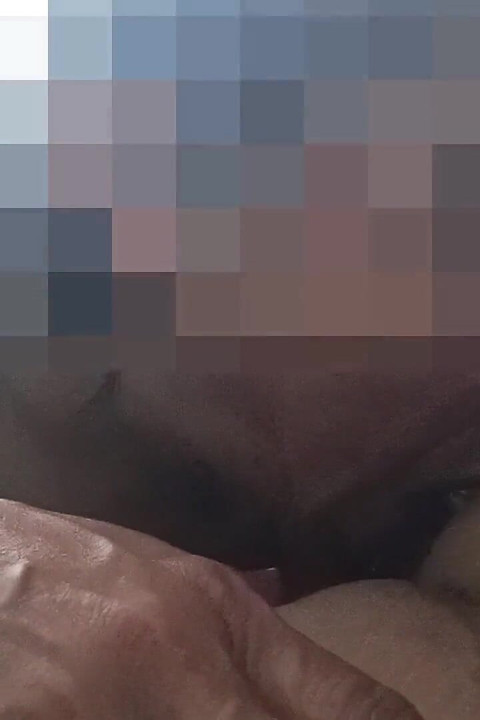 Ele nem sequer me avisou que ia ejacular que eu tinha que engolir tudo contra a minha vontade