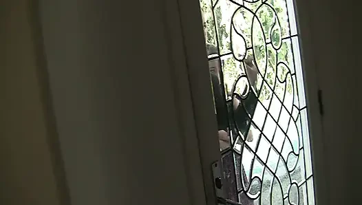 Грудастая блондинка и брюнетка в бурном тройничке