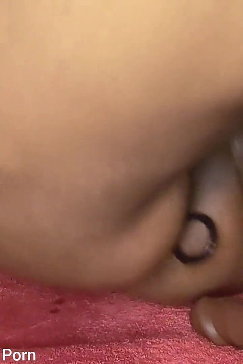 Martelando minha buceta com grande vibrador, plug anal profundo, eu sou minha bunda